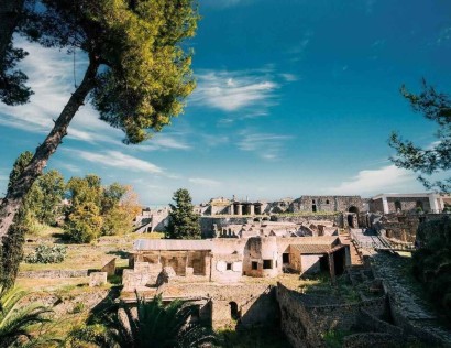 Archaeologist led Tours